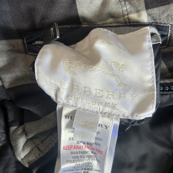 Children’s Burberry reversible puffer vest - Picture 4 of 7